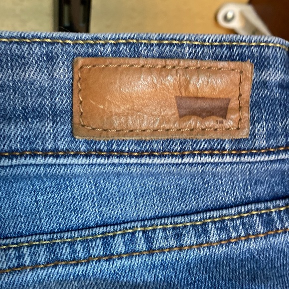 Levi’s - Picture 2 of 7